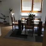 شقة بالقرب من المطار سراييفو